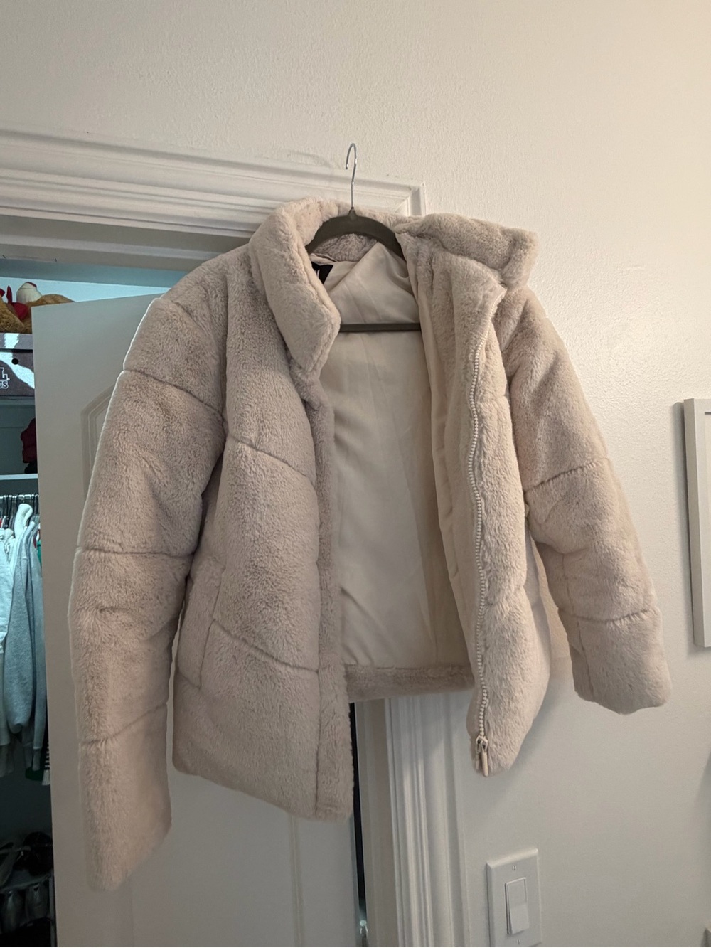 Zara Cream Faux Fur Puffer Jacket